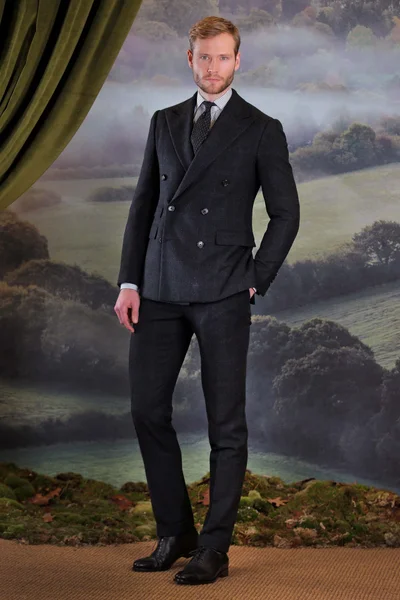 Look 24